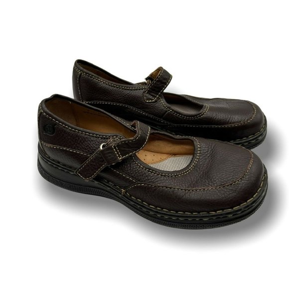 Born  black leather upper adjustable strap Mary Jane shoe size 3 - Picture 1 of 8
